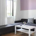 Amazing 2Br Apt, Near Akh-Perfect For Groups